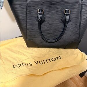 Louis Vuitton Phenix Pm Epi Noir